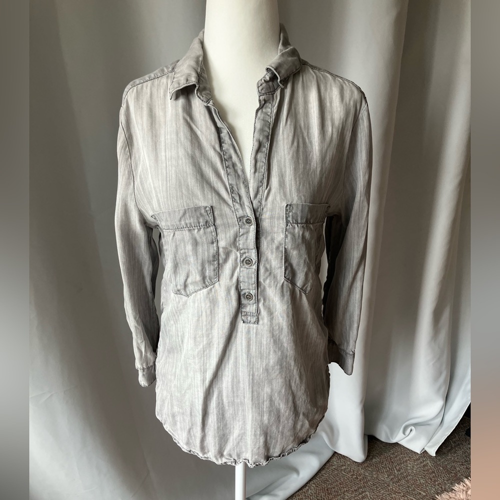 Dear John Light Gray Collated 3/4 Button Down Shirt Size XS